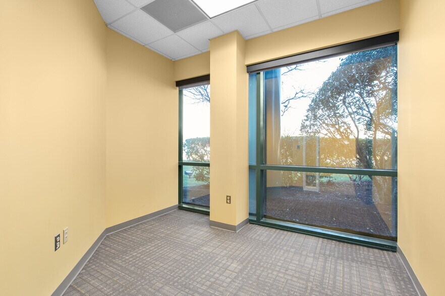 More Photos Of 10304 Spotsylvania Ave, Fredericksburg Office For Lease