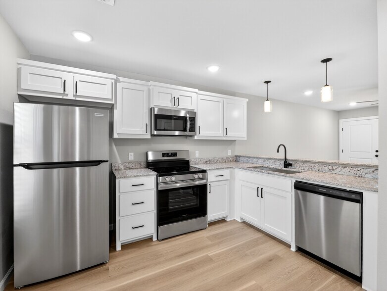 More Photos Of 7816 Texas Rd, Fort Smith Apartments For Sale