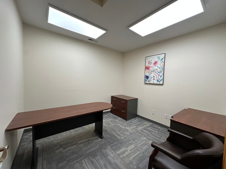 More Photos Of 580 Madison Ave, North Liberty Office For Sale