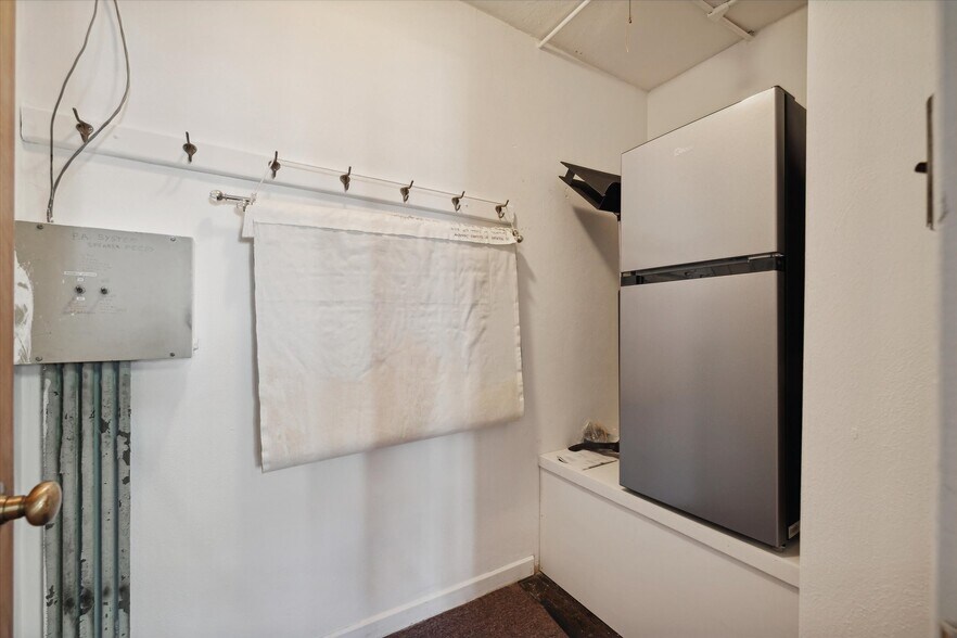 More Photos Of 725 Navarre Ave, Toledo Religious Facility For Sale