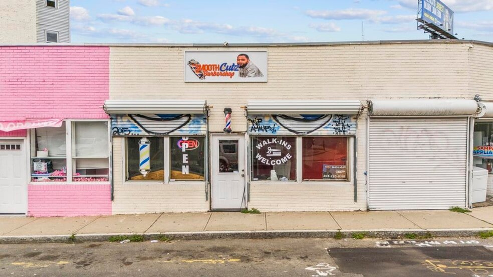 More Photos Of 868-872 Bank St, Waterbury Storefront Retail Residential For Sale
