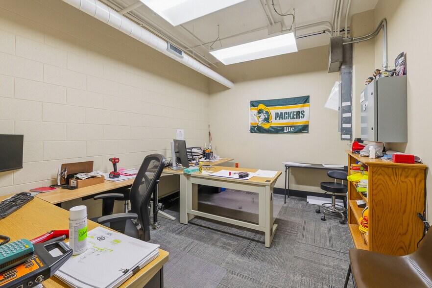 More Photos Of 424 E Oshkosh St, Ripon Manufacturing For Sale