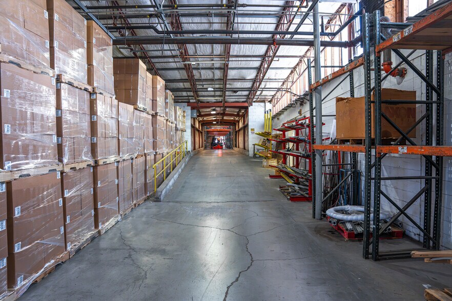 More Photos Of 700 Dalen Ln, Knoxville Distribution For Lease