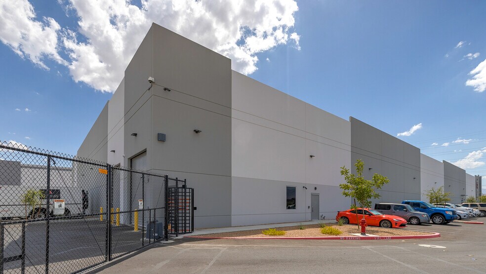 More Photos Of 5780 Edmond St, Las Vegas Warehouse For Sale
