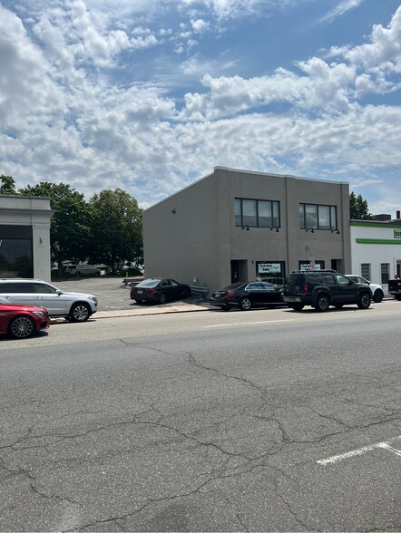 More Photos Of 55 N Dean St, Englewood Restaurant For Lease