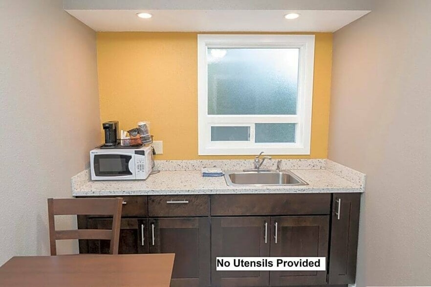 More Photos Of 9110 SW Barbur Blvd, Portland Hotel For Sale