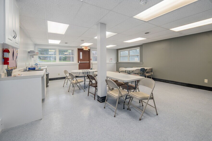 More Photos Of 4956 NY-30, Schoharie Flex For Sale