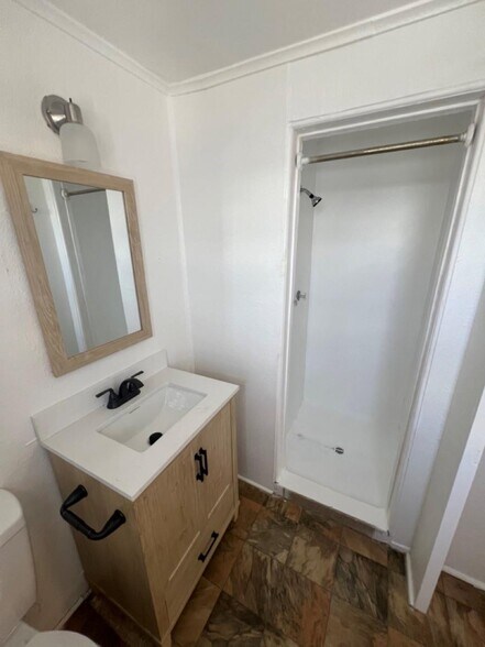 More Photos Of 1440 Jackson St, New Braunfels Apartments For Sale