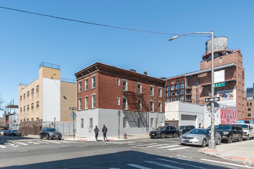 More Photos Of 67 Kent Ave, Brooklyn Manufacturing For Sale