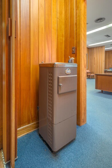 More Photos Of 510 E Parker St, Bartow Office For Sale