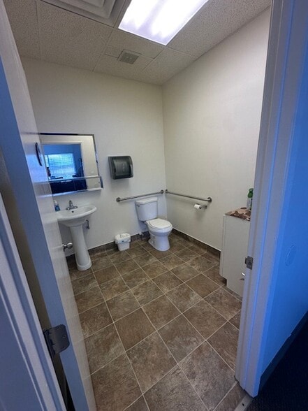 More Photos Of 1905 Covillaud St, Marysville General Retail For Sale