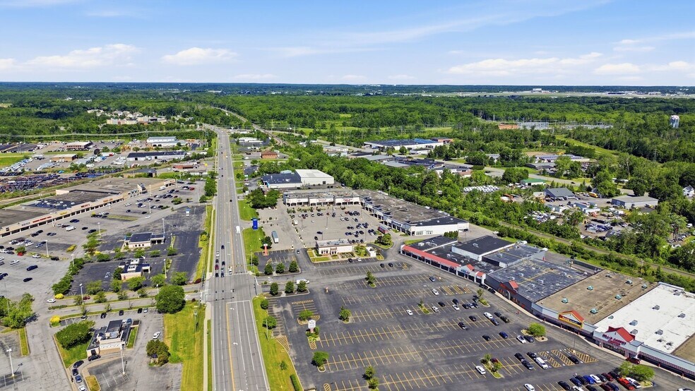 More Photos Of 376 S Jefferson Rd, Rochester Unknown For Lease