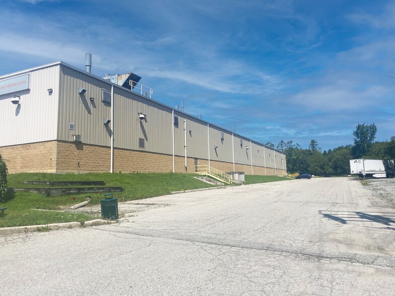 More Photos Of 1999 Forbes St, Whitby Warehouse For Lease