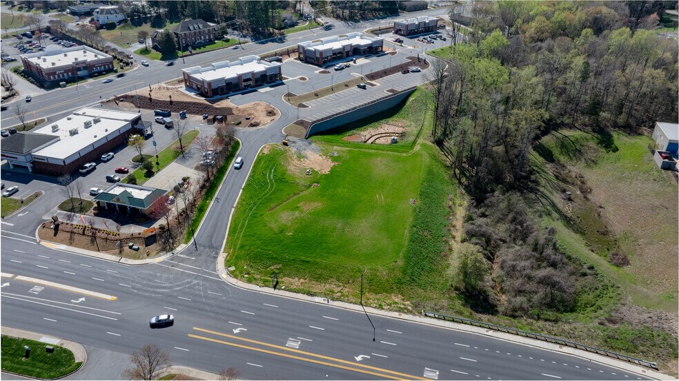 More Photos Of 1929 Sharonwood Ln, Rock Hill Unknown For Lease