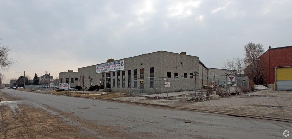 Primary Photo Of 112 Sinnott Rd, Toronto Warehouse For Lease