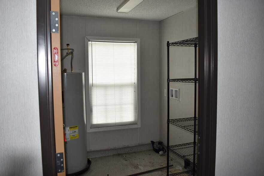 More Photos Of 1893 90th Ave, Vero Beach Auto Repair For Lease