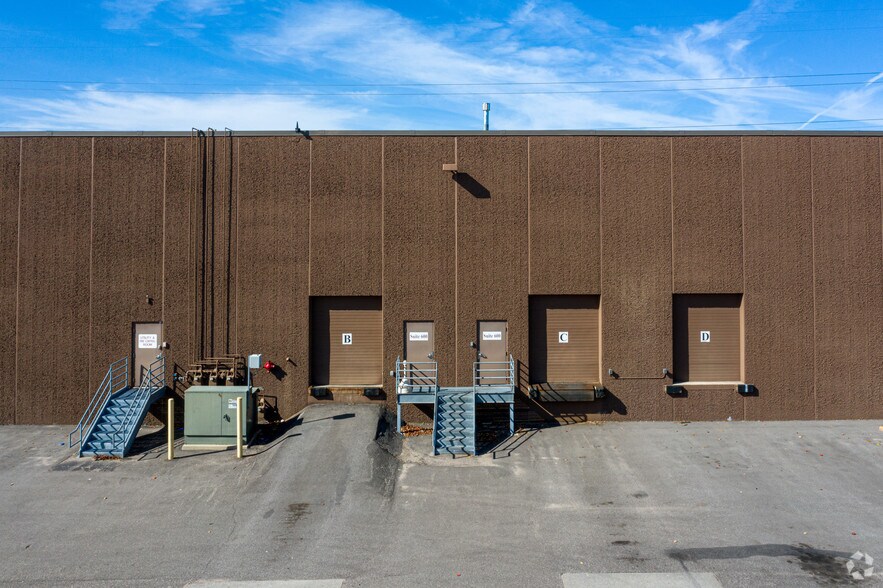 More Photos Of 141 N Cheshire Ln, Plymouth Light Manufacturing For Lease