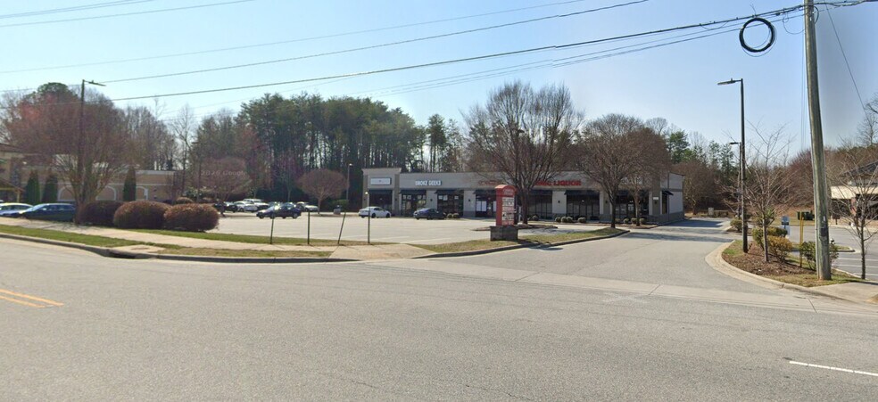 More Photos Of 2309 Fleming Rd, Greensboro Freestanding For Lease