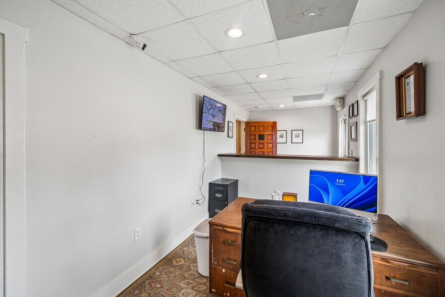 More Photos Of 1719 Signal Point Rd, Charleston Self Storage For Sale
