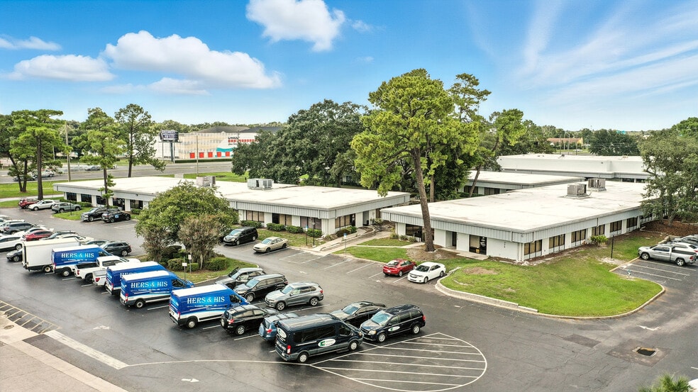 More Photos Of 701 S Kirkman Rd, Orlando Unknown For Lease