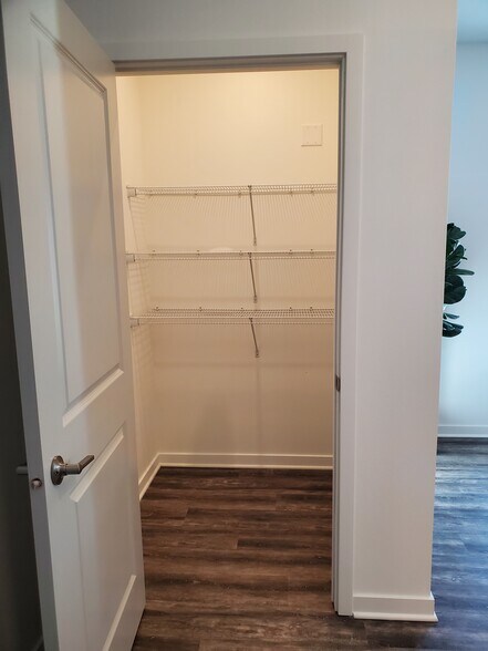 More Photos Of 210 Wilson St, Van Meter Apartments For Sale