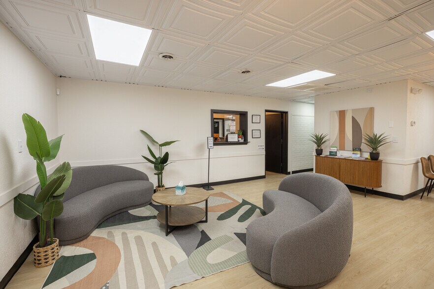 More Photos Of 1001 NW 15th Ave, Ardmore Medical For Sale