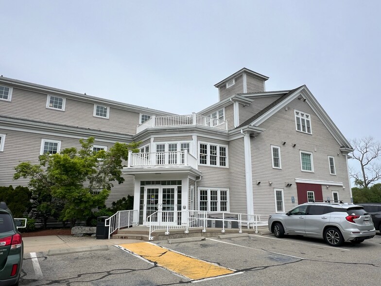 More Photos Of 10 New Driftway, Scituate Medical For Lease