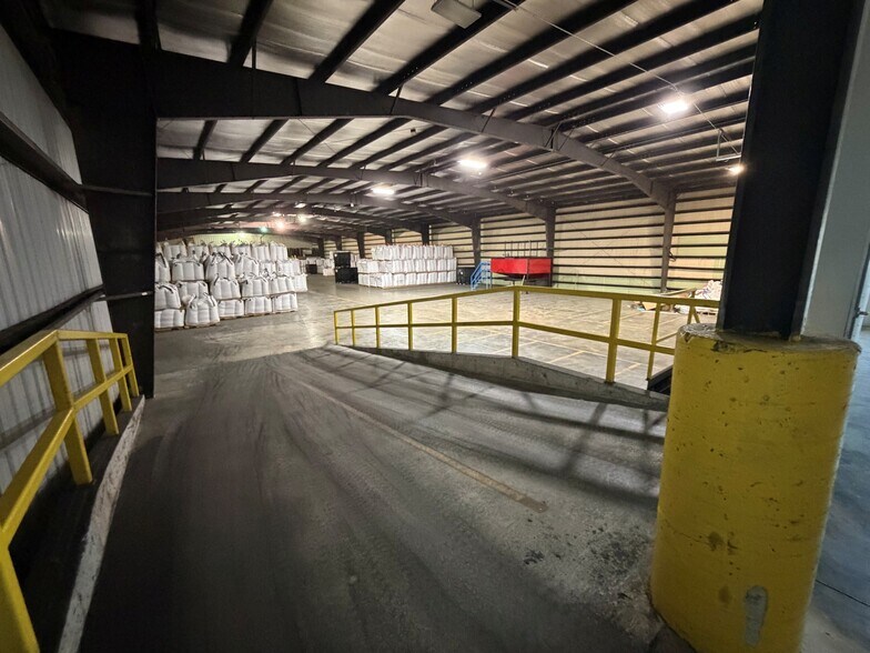 More Photos Of 520 5th St S, Breckenridge Warehouse For Lease