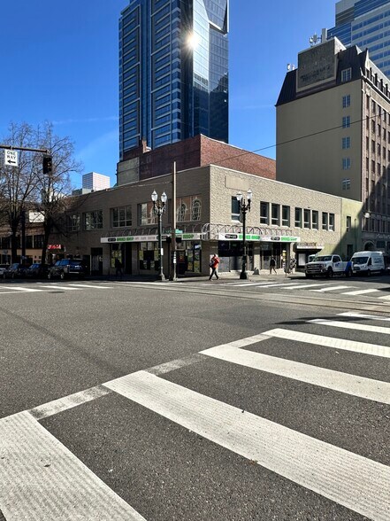 More Photos Of 822-838 SW 10th Ave, Portland Office For Lease