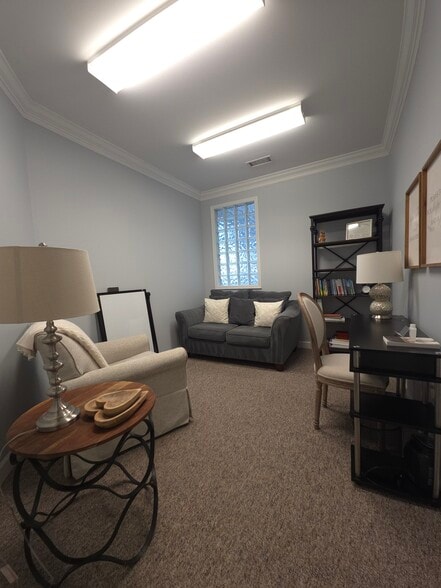 More Photos Of 705-711 Peninsula Dr, Davidson Office For Sale