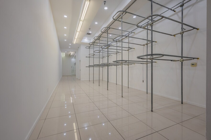 More Photos Of 1212 S San Pedro St, Los Angeles Storefront Retail Office For Lease