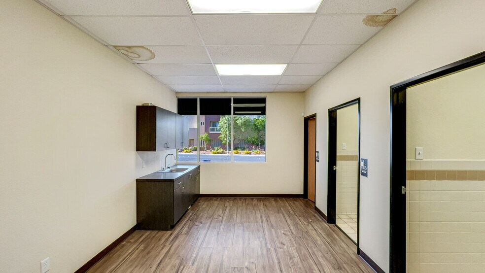 More Photos Of 4520 S Pecos Rd, Las Vegas Medical For Lease