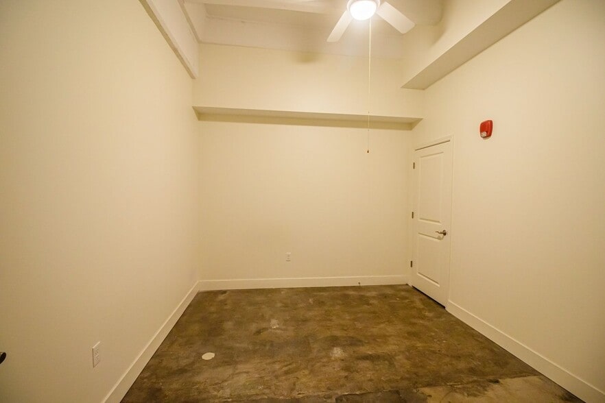 More Photos Of 615 Ferry St, Lafayette Apartments For Sale