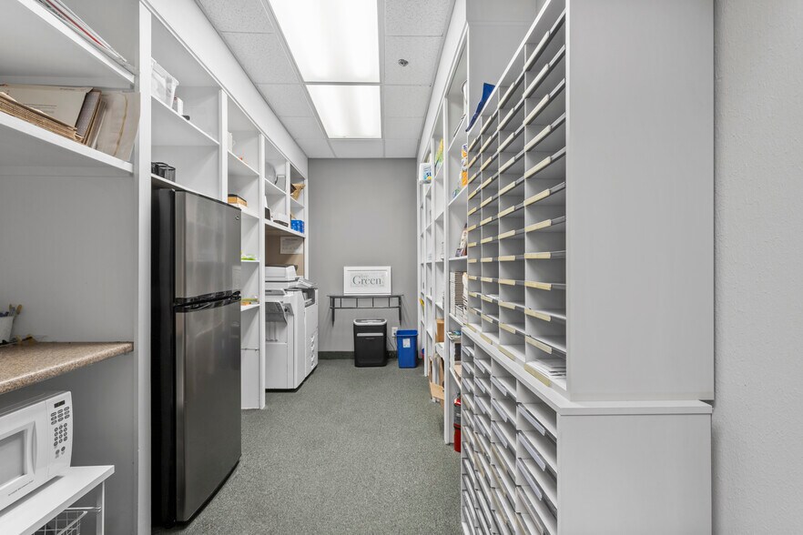 More Photos Of 17734 Preston Rd, Dallas Office For Sale