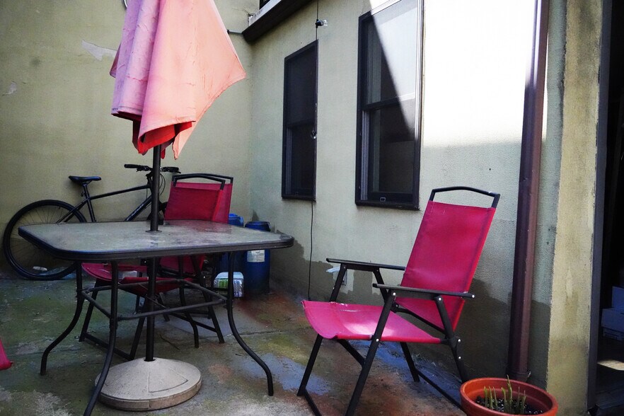 More Photos Of 206 E Girard Ave, Philadelphia Storefront Retail Residential For Lease