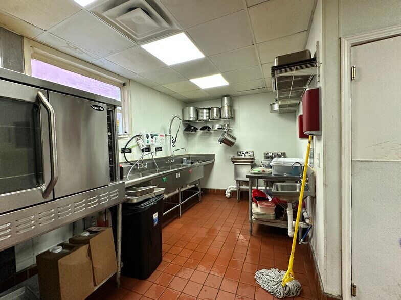 More Photos Of 118 S Main St, Greensboro Restaurant For Sale