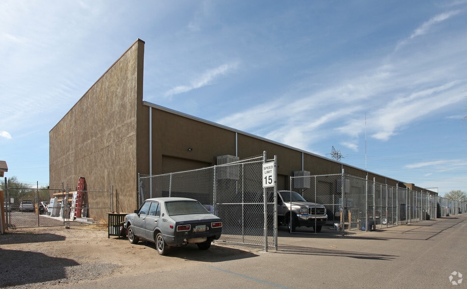 More Photos Of 6800 N Camino Martin, Tucson Warehouse For Lease