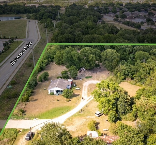 More Photos Of 210 Balcones Dr, College Station Land For Sale