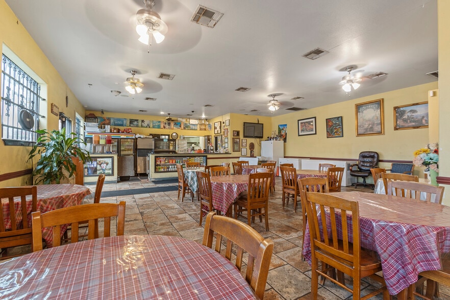 More Photos Of 2717 Martin Luther King Jr Blvd, Dallas Flex For Sale