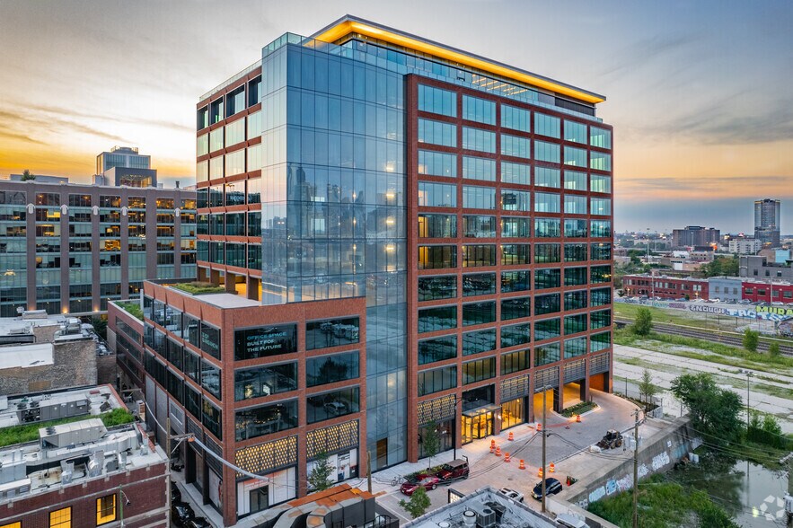 More Photos Of 320 N Sangamon St, Chicago Office For Lease