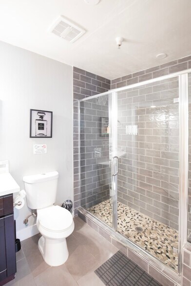 More Photos Of 4322 4th Ave, Sacramento Office Residential For Sale