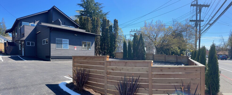More Photos Of 906-910 6th St S, Kirkland Apartments For Sale