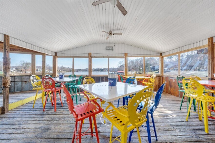 More Photos Of 2200 Old Salem School Rd, Union Hall Marina For Sale