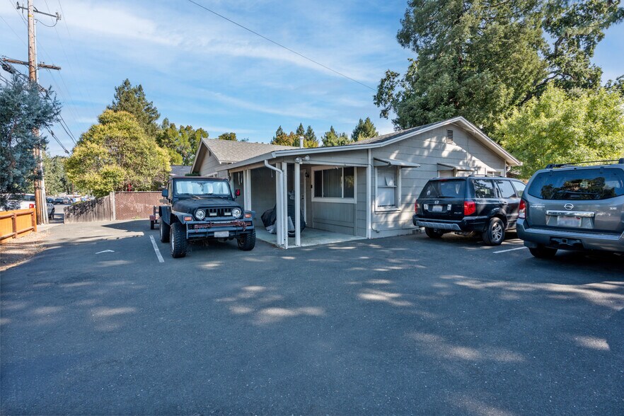 Primary Photo Of 757 Waugh Ln, Ukiah Apartments For Sale