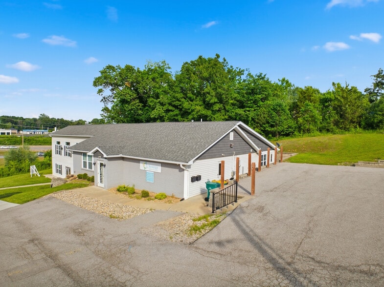 More Photos Of 3601 Commerce Dr, Arnold Office For Sale