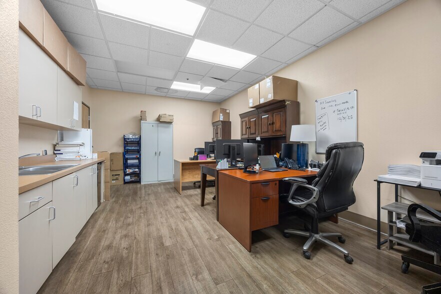More Photos Of 9187 W Flamingo Rd, Las Vegas Medical For Sale