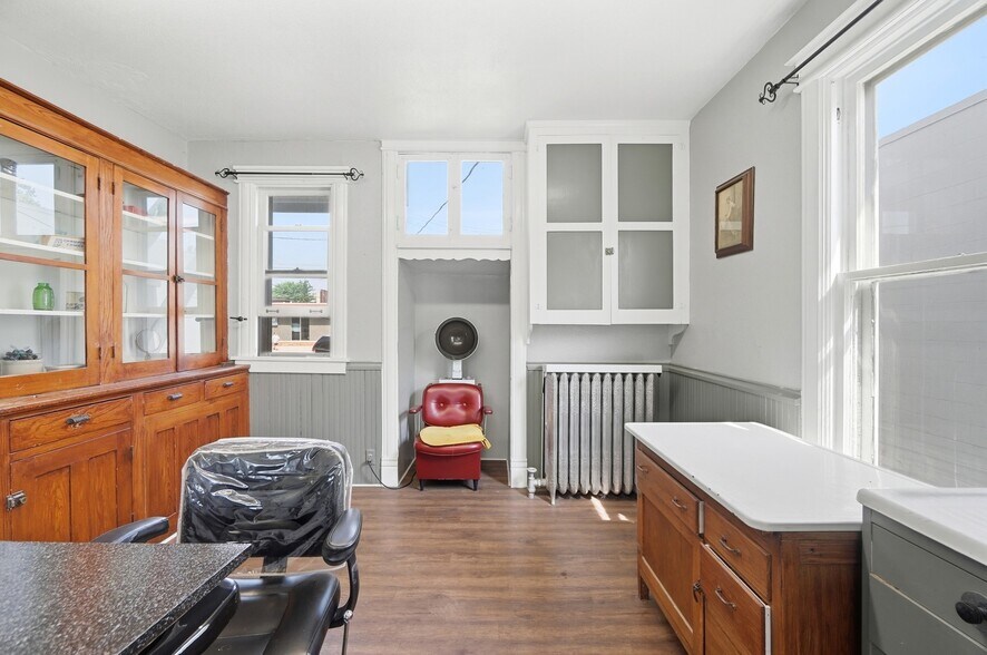 More Photos Of 828 S Monroe St, Monroe Freestanding For Sale