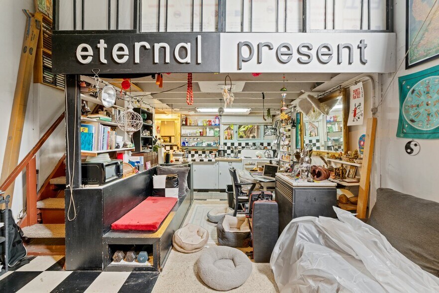 More Photos Of 5555-5559 Claremont Ave, Oakland Storefront For Sale