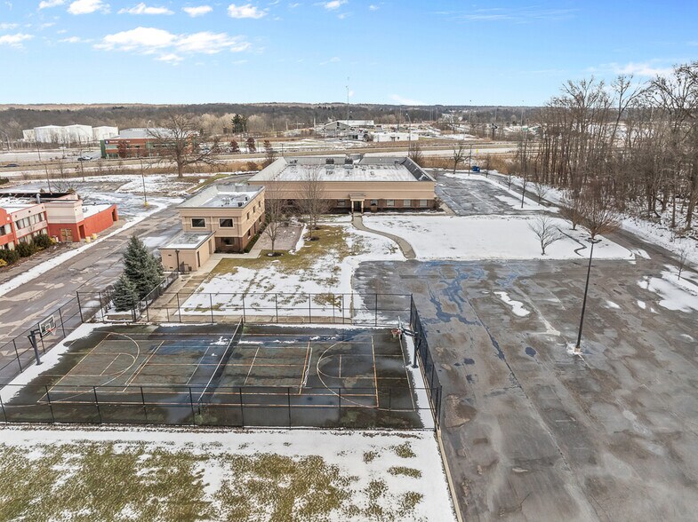 More Photos Of 6555 Dean Memorial Pky, Hudson Medical For Sale