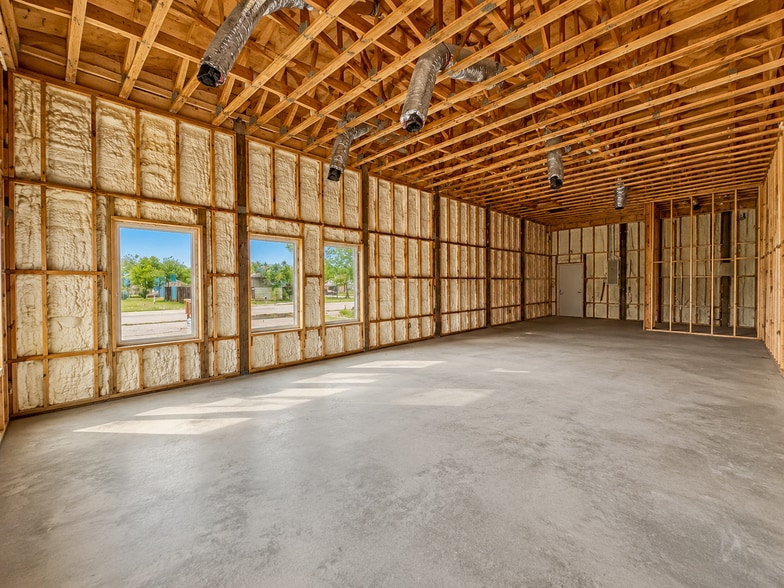 More Photos Of 2303 1st St, Danbury Office For Lease